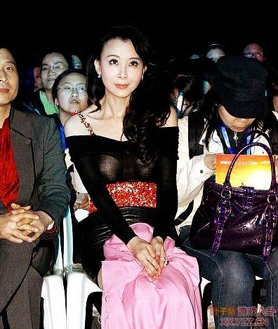 ����Ȧƫ���߹�¶�׵�����Ů